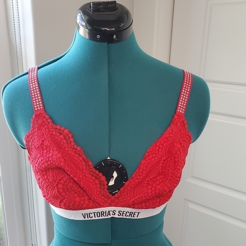 VICTORIA'S SECRET RED LACE BRALETTE RHINESTONE BLING SHOULDER STRAP WOMEN LARGE